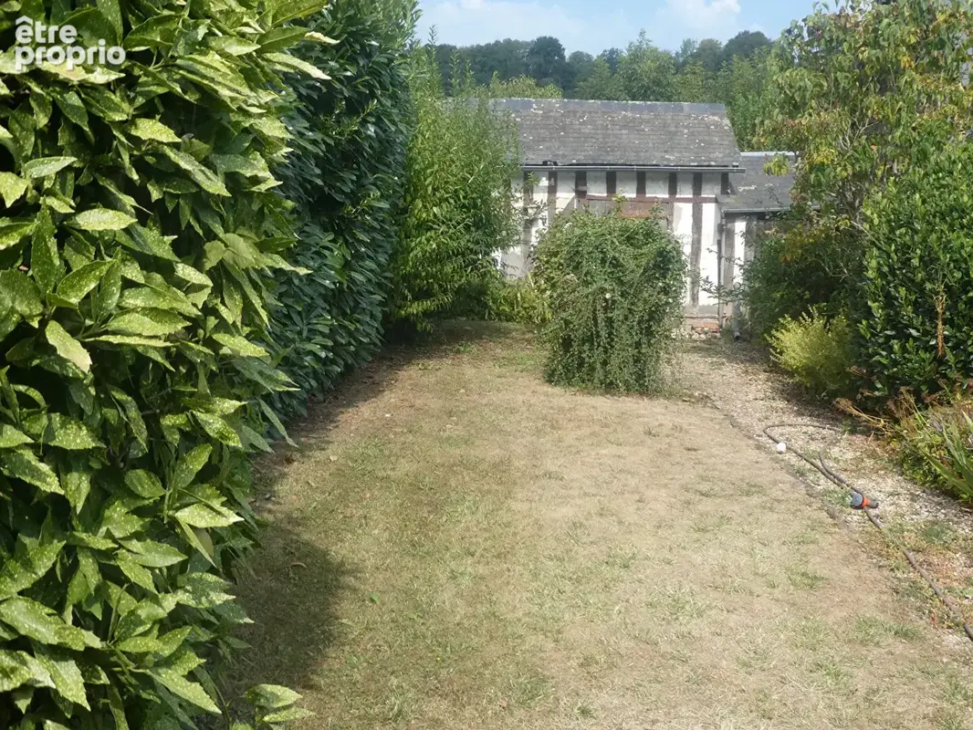 Maison Pont L Eveque, 2 chambres et grenier sur la totalité, travaux à prévoir. - photo 5