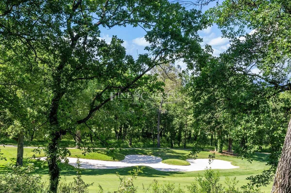 Maison à TOURRETTES