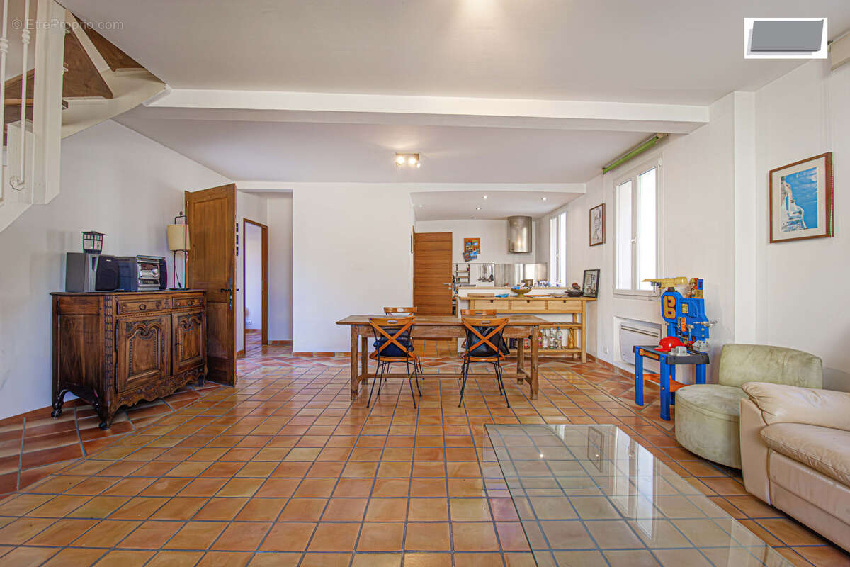 Maison à SIX-FOURS-LES-PLAGES