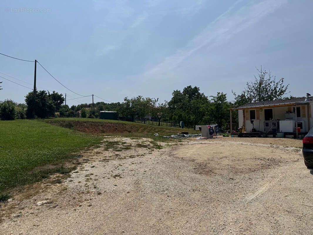 Terrain à RIBERAC