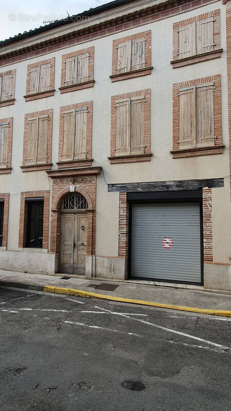 Maison à NEGREPELISSE