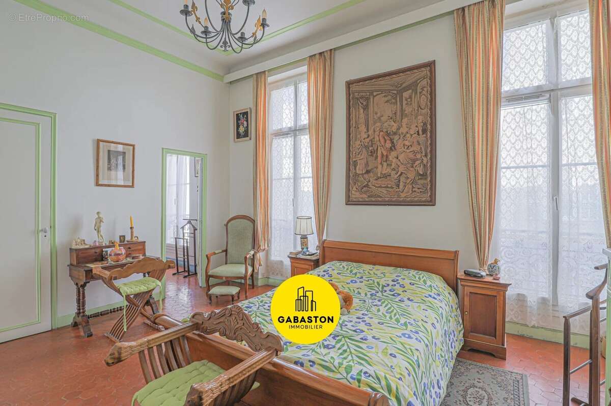 Appartement à MARSEILLE-6E