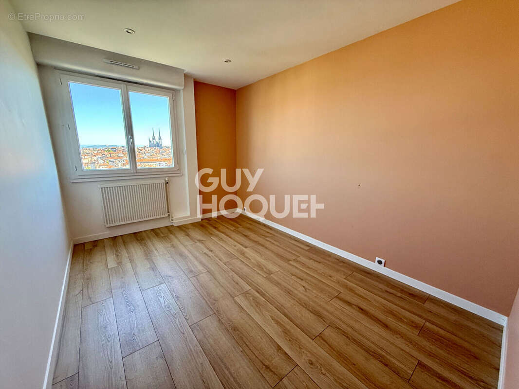 Clermont-Ferrand - Résidence Galaxie - Appartement T3 de 78m² avec stationnement - photo 6