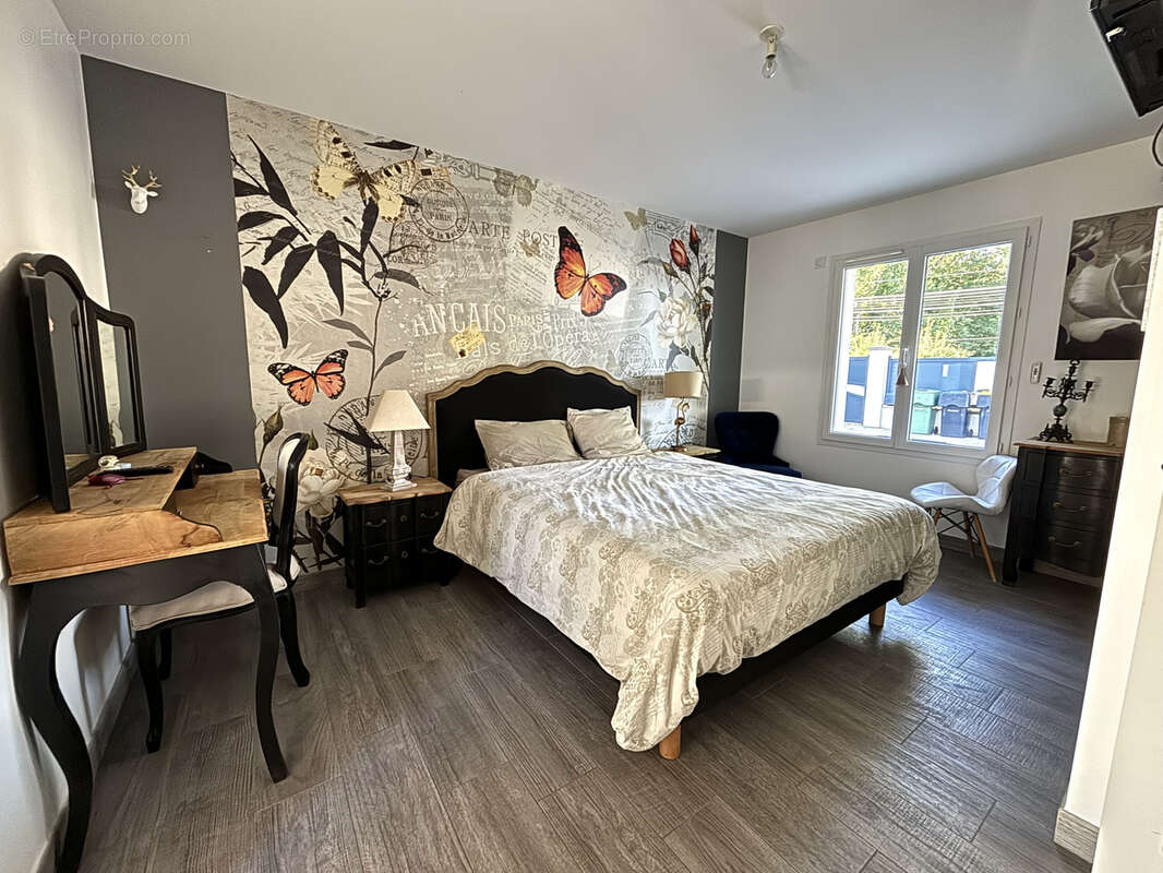 Maison à CRECY-LA-CHAPELLE