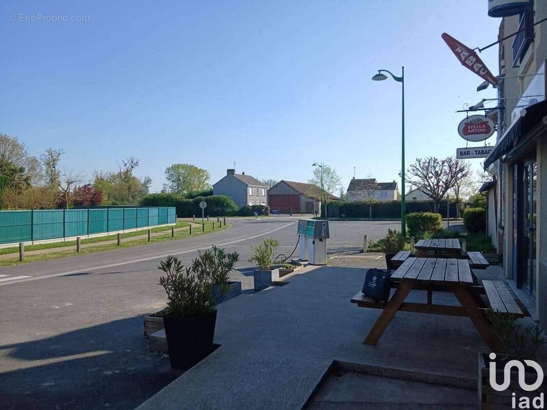 Photo 2 - Commerce à BEUXES