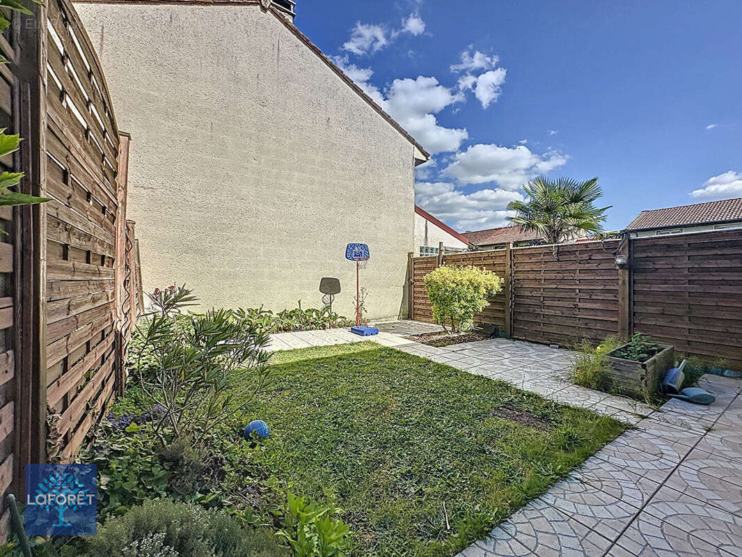 Maison à LE PLESSIS-PATE