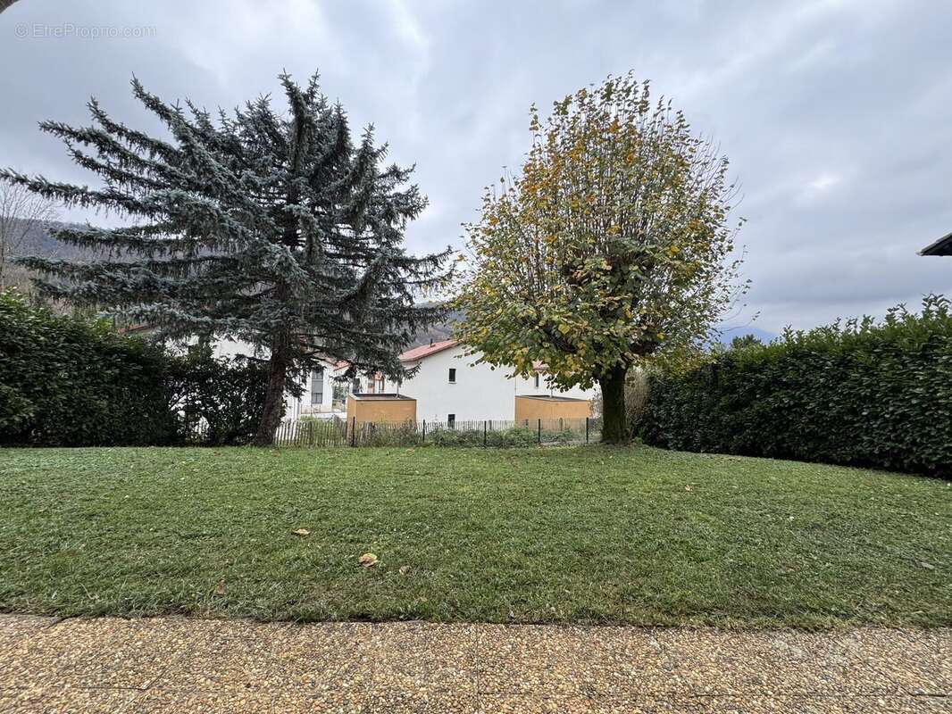 Appartement à JARRIE