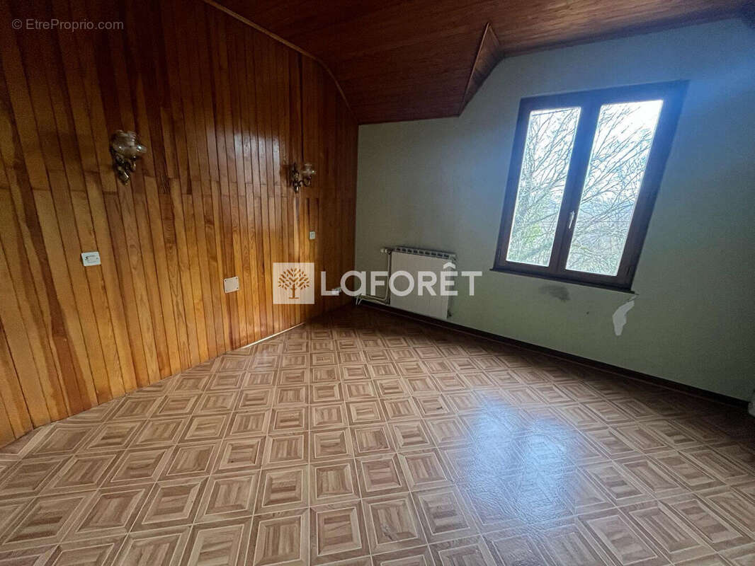 Maison à CHATENOIS-LES-FORGES