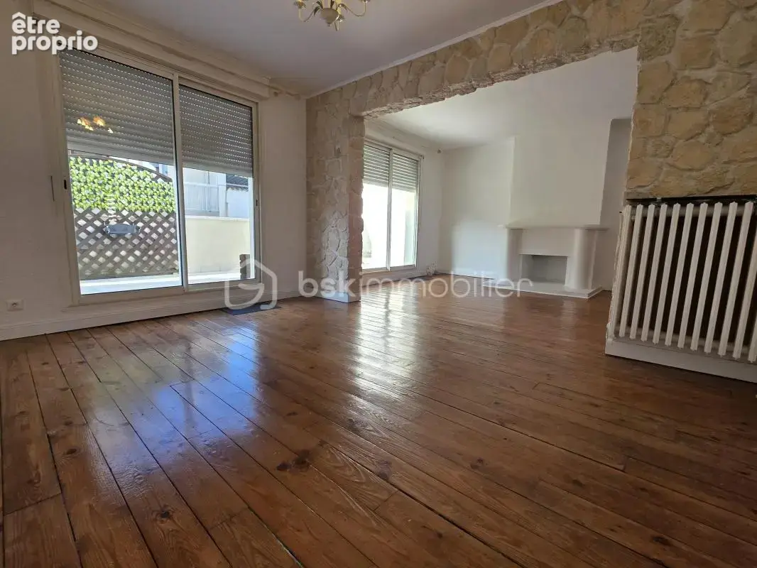 Agen hypercentre-appartement 100 m² - 2 chambres- terrasse- cave - photo 2