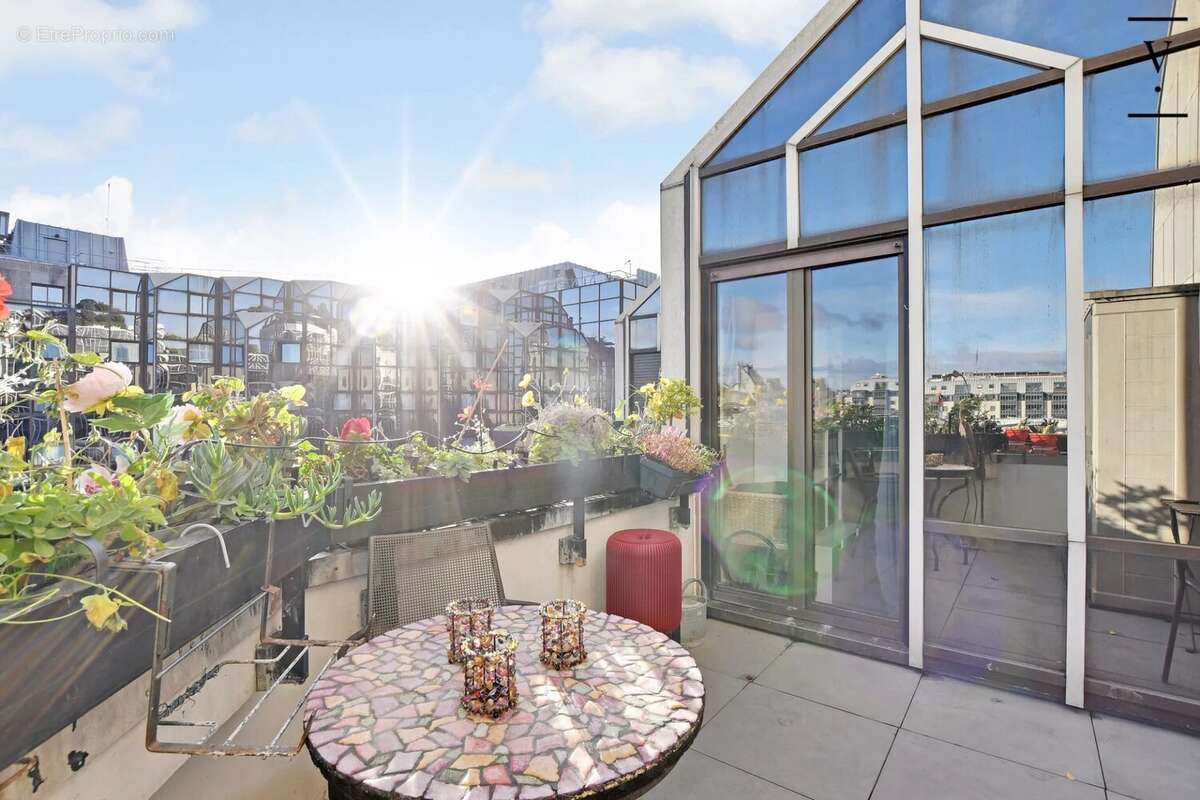 Appartement à PARIS-1E