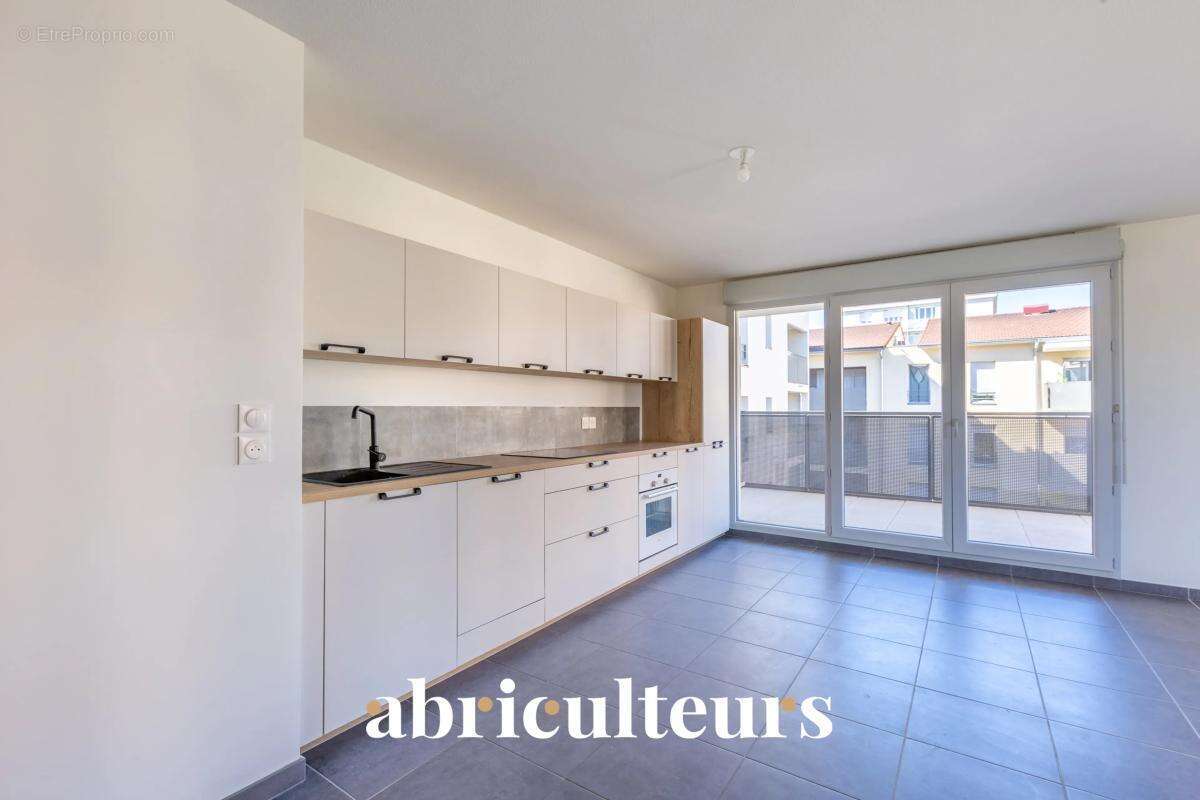 Superbe appartement 4 pièces de 85 m² avec grand balcon, box fermé et prestations modernes – Vénissieux Paul Bert - photo 3