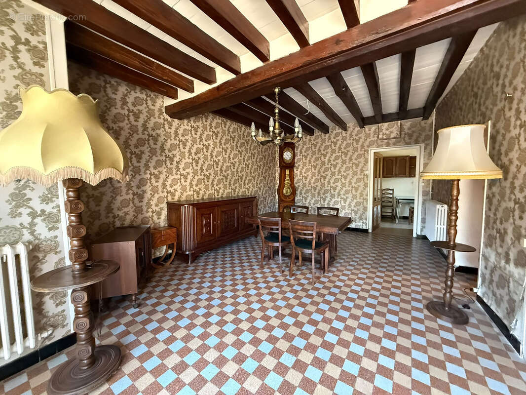 Maison à rénover avec dépendances et magnifique jardin sans vis-à-vis   Allainville-en-Beauce - photo 4