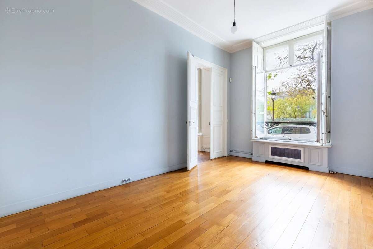 Appartement à PARIS-4E