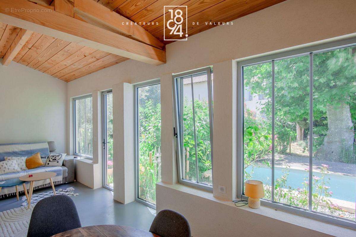 Maison T4 à vendre Saint-Victoret Pas des Lanciers (13730)  130 m²  Dépendance I Piscine I Jardin - photo 17