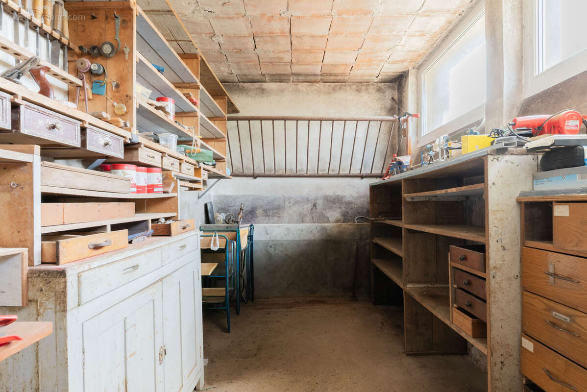 Maison pleine de potentiel - 4 chambres, garage et jardin - photo 19