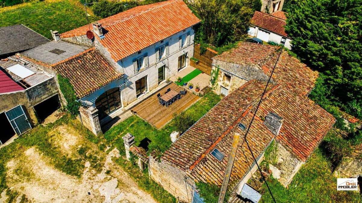 Maison à CHATEAUNEUF-SUR-CHARENTE