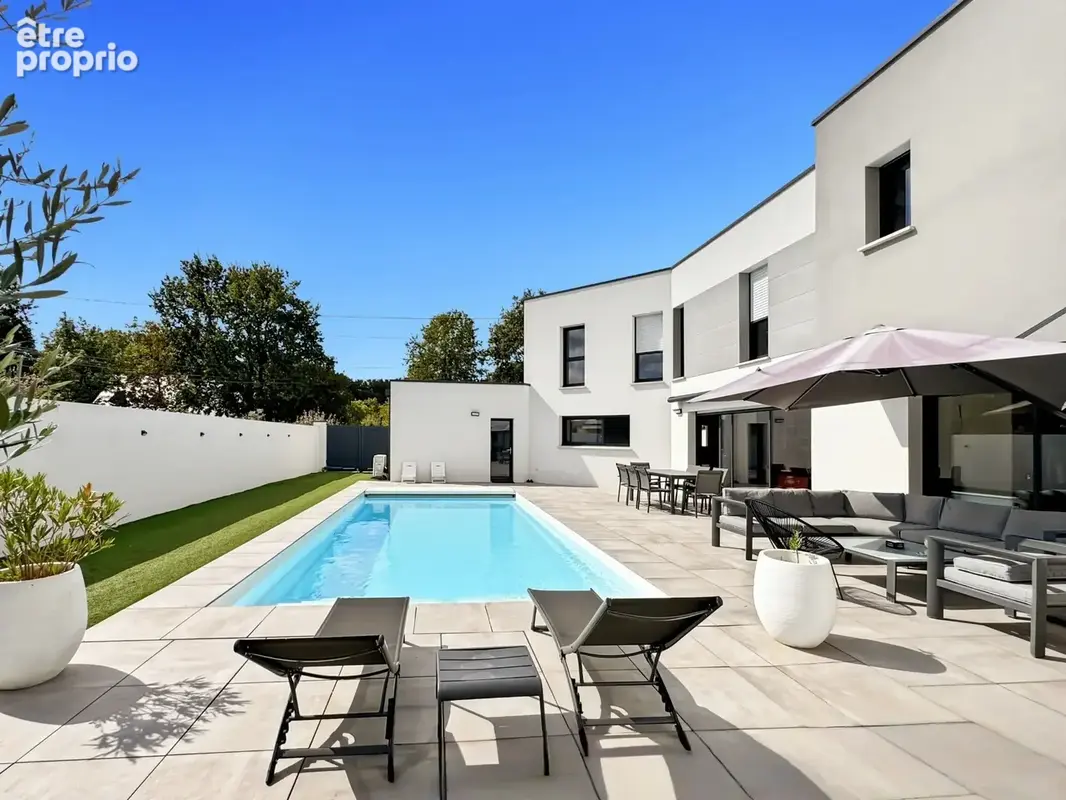 Maison à SAINT-BARTHELEMY-D'ANJOU