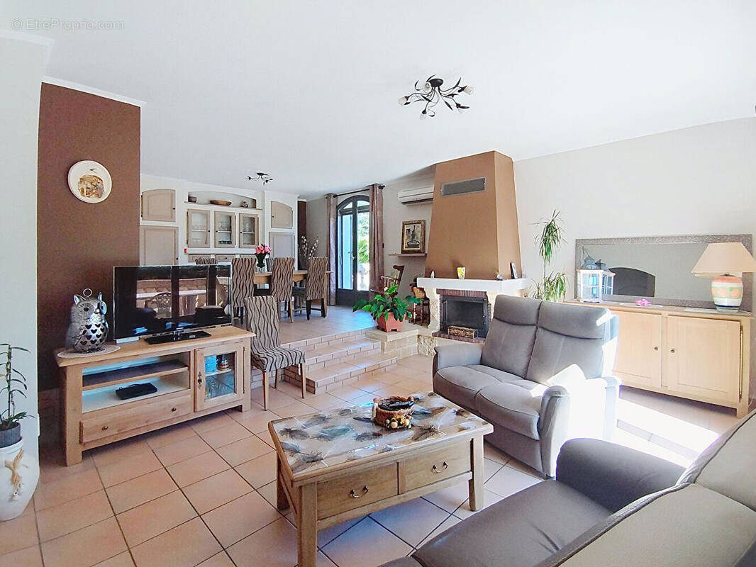 Maison à LES ANGLES