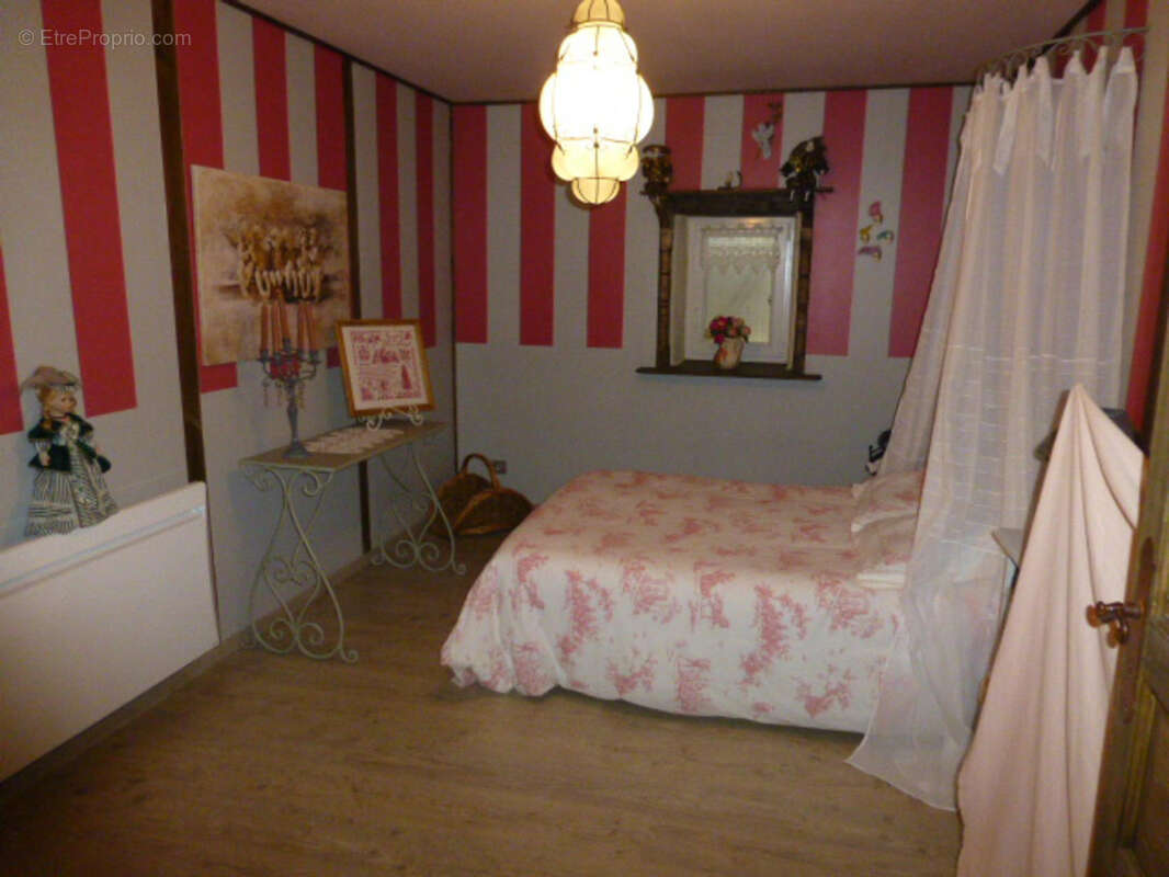 Maison à PALINGES