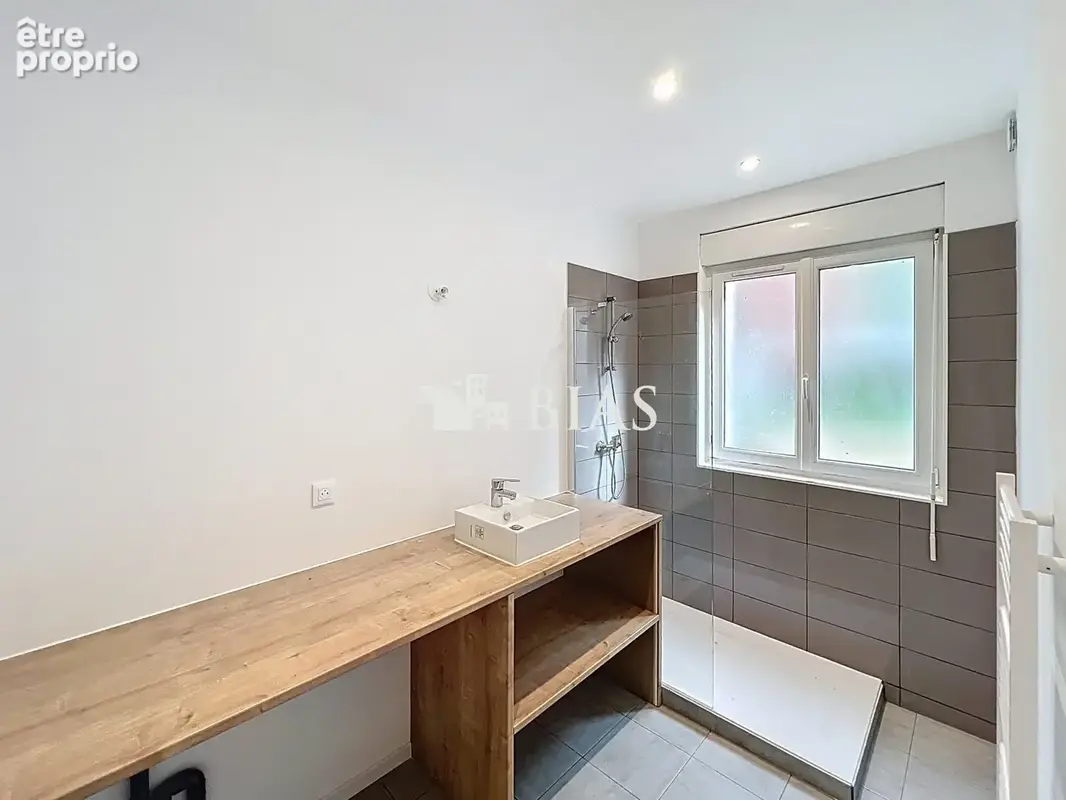 Maison 6 pièces 136 m² à vendre à Bernay (27300) - photo 4