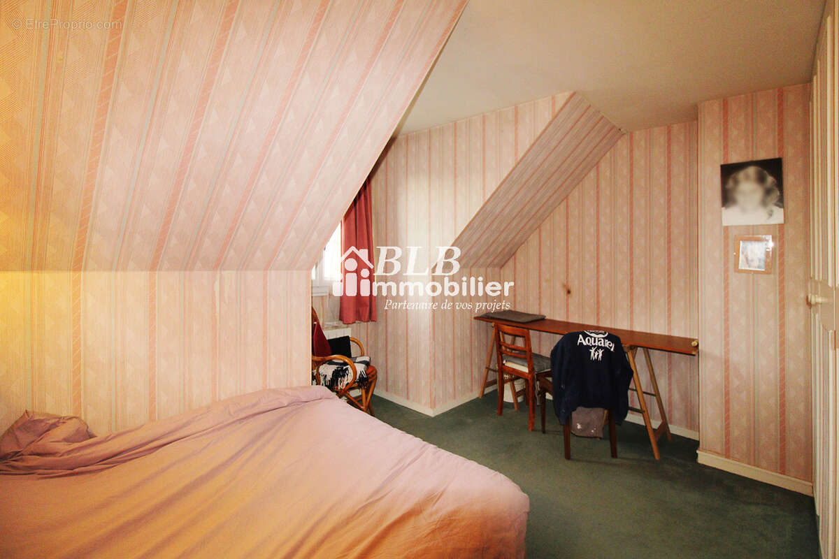 Maison à LE PERRAY-EN-YVELINES