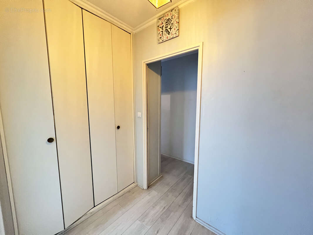 Appartement à SAINT-JEAN-DE-LA-RUELLE
