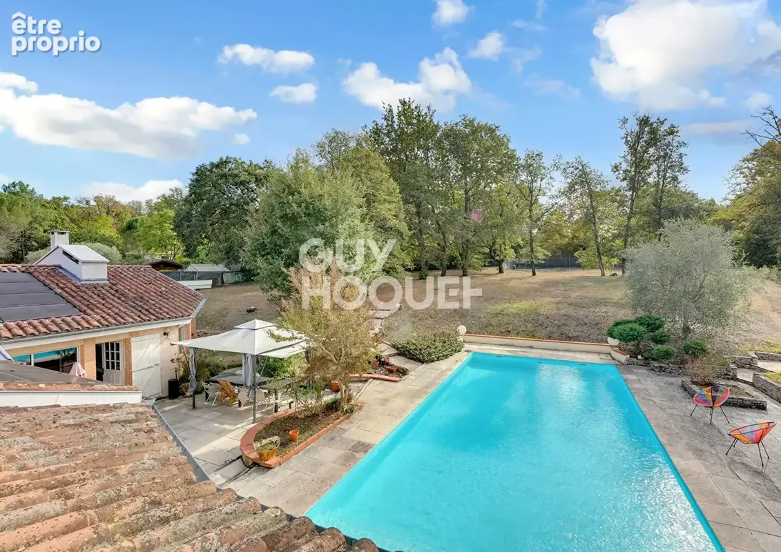 Vacquiers: maison de caractère avec piscine et tennis au coeur de la forêt royale - photo 1