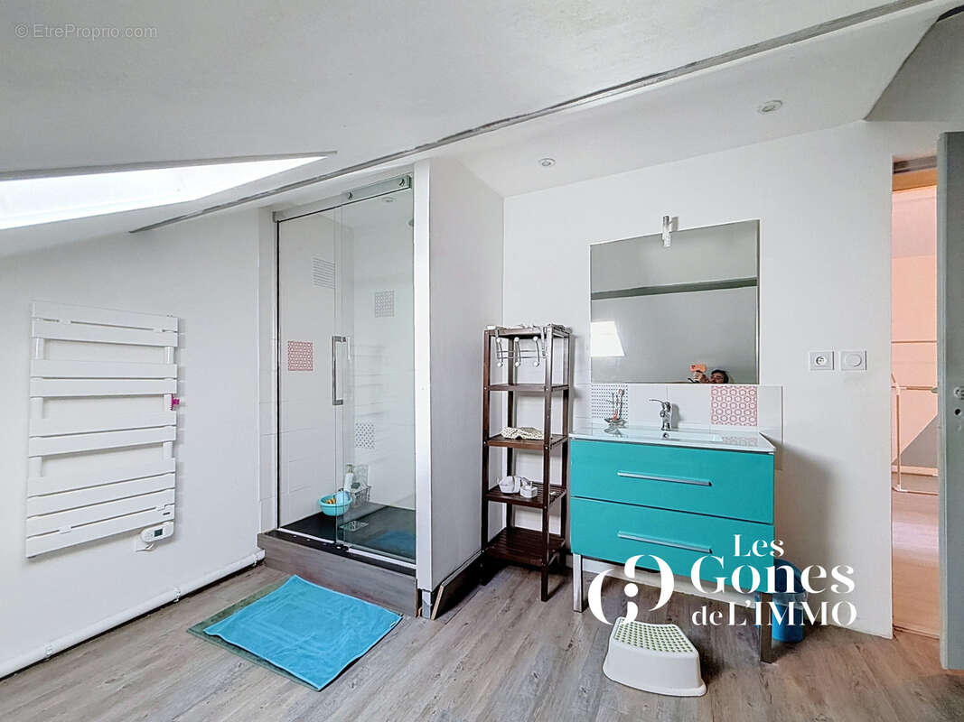 Craponne - villa 6 chambres - 287 m2 - jardin- garage - photo 11