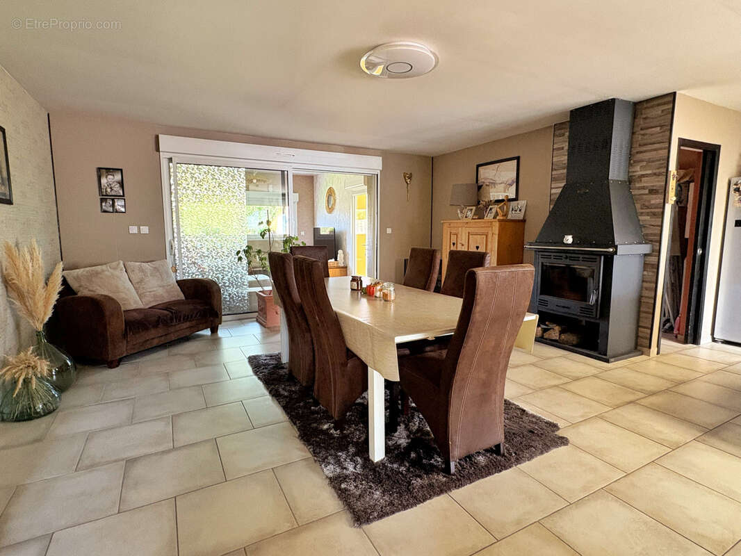 Maison à MENNEVILLE