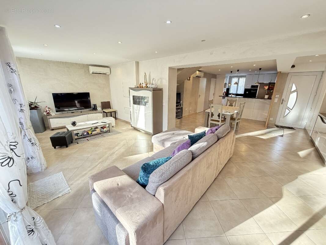 Maison à CHAMPIGNY-SUR-MARNE