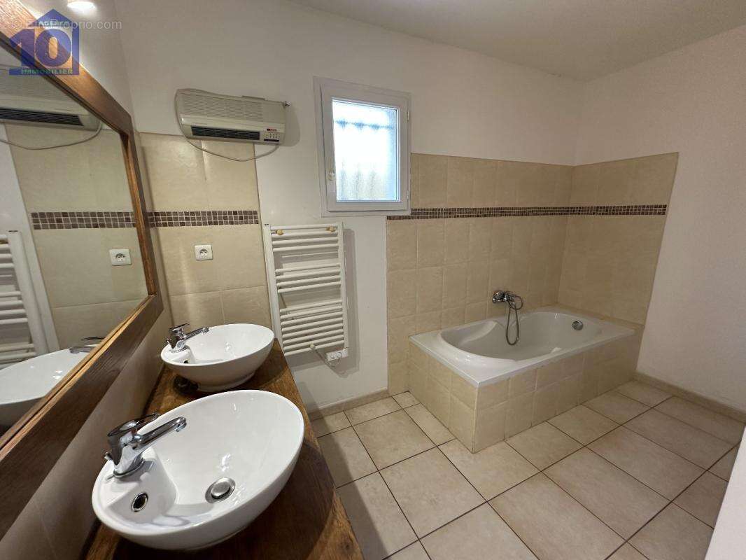 Maison à COLOMBIERS