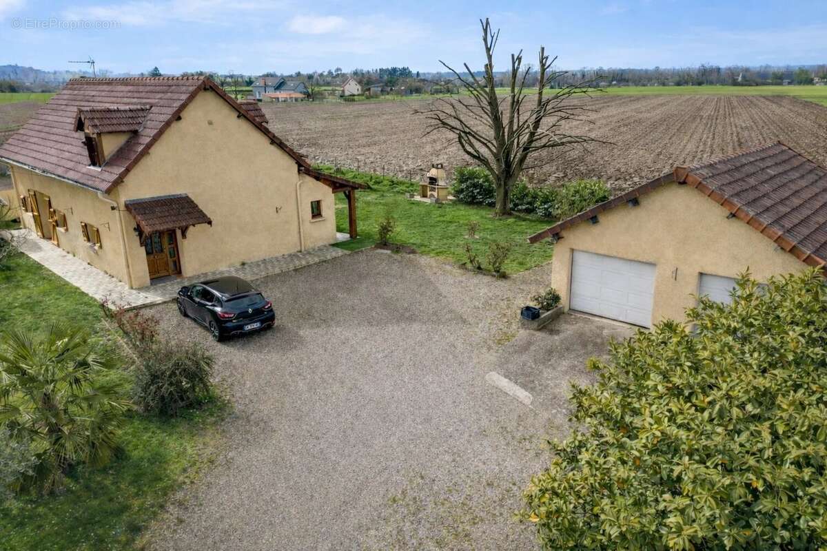 Maison à SAINT-POURCAIN-SUR-SIOULE