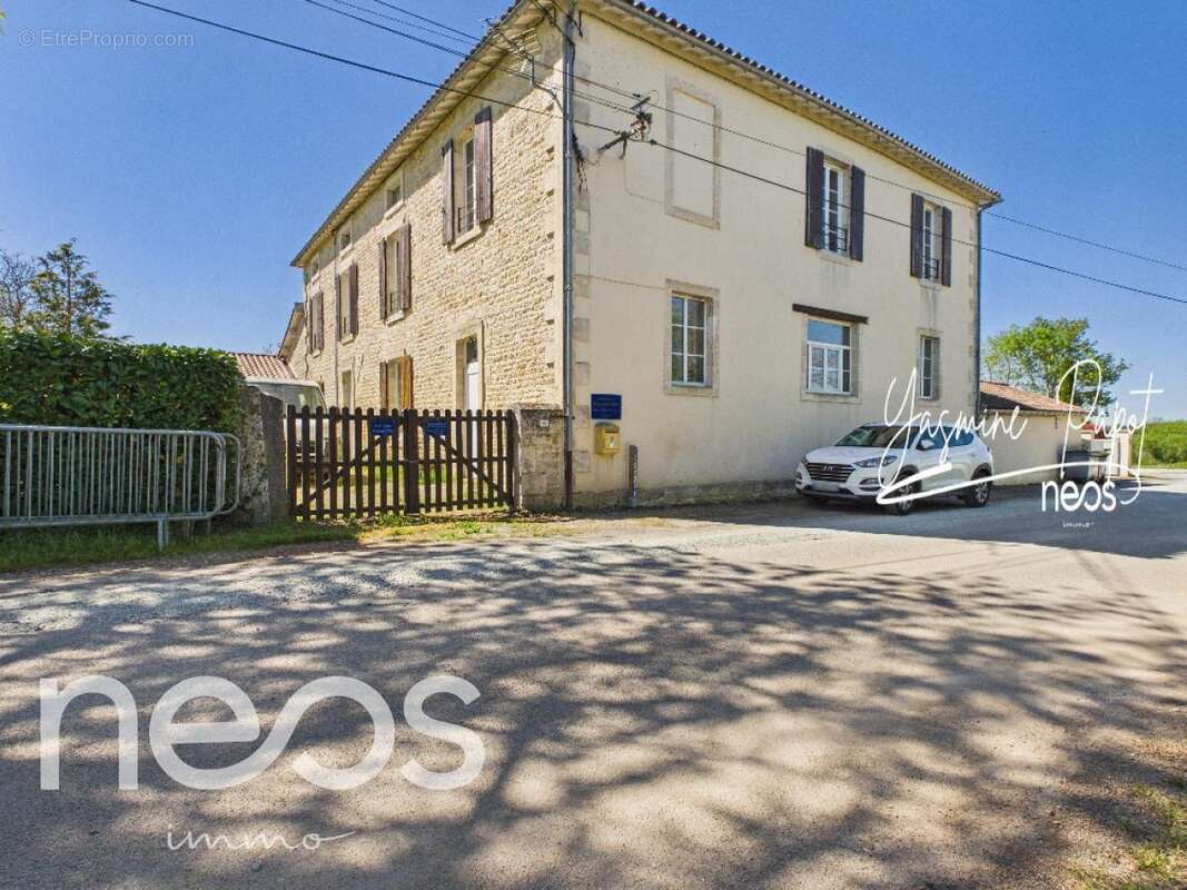 Maison à MELLE