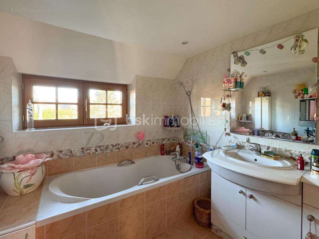 Maison à JOUY-SUR-MORIN