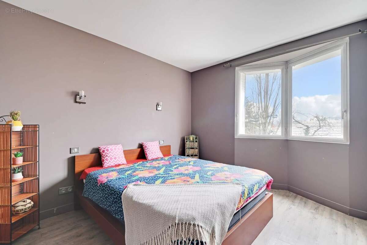 Appartement à COLOMBES