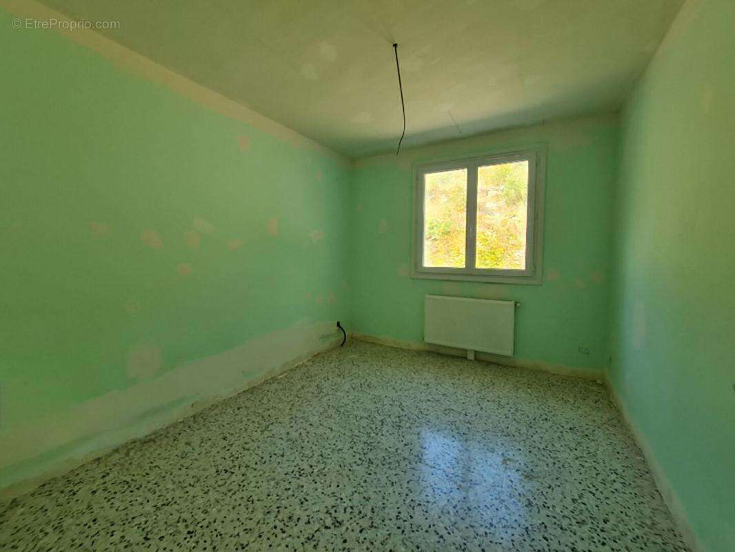 Maison à SAINT-MARTIN-DE-VALGALGUES