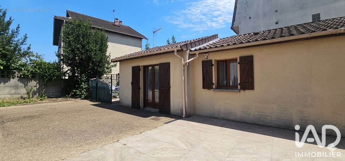 Photo 3 - Appartement à LIVRY-GARGAN