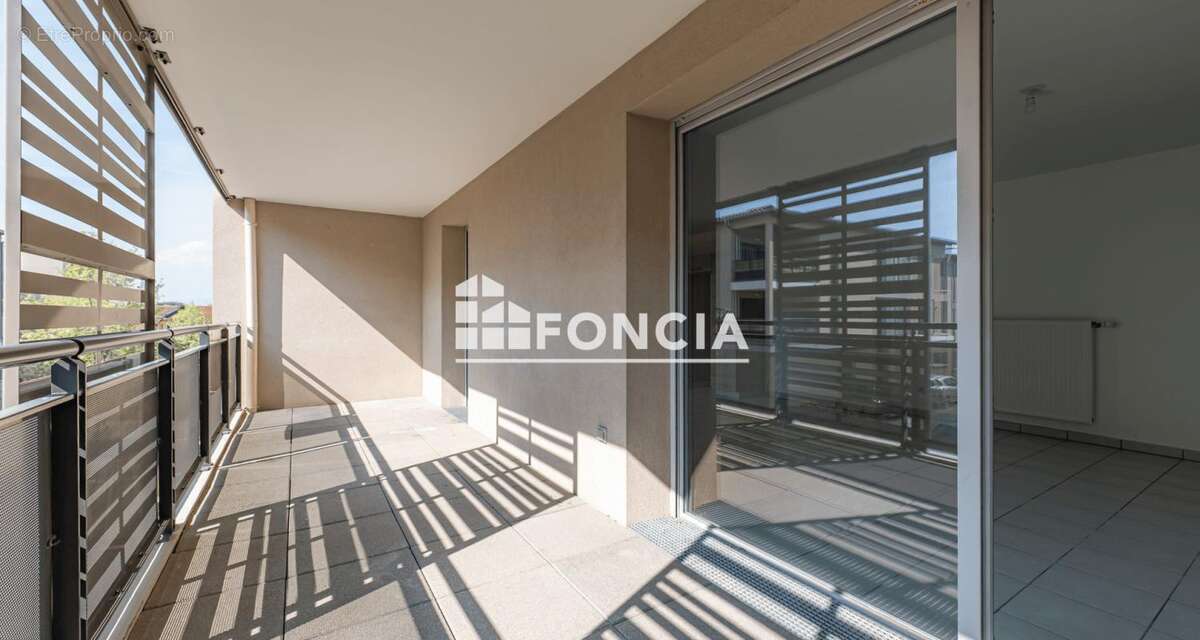 Appartement à MILLERY