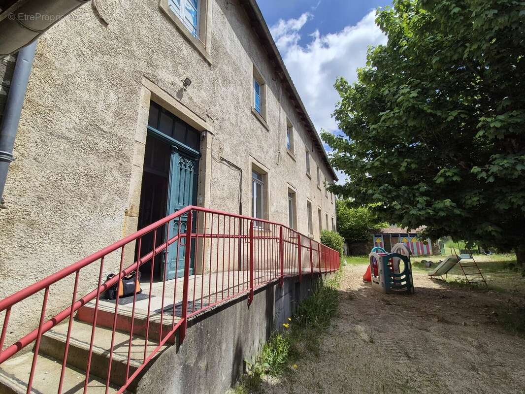 Maison à LAUSSONNE