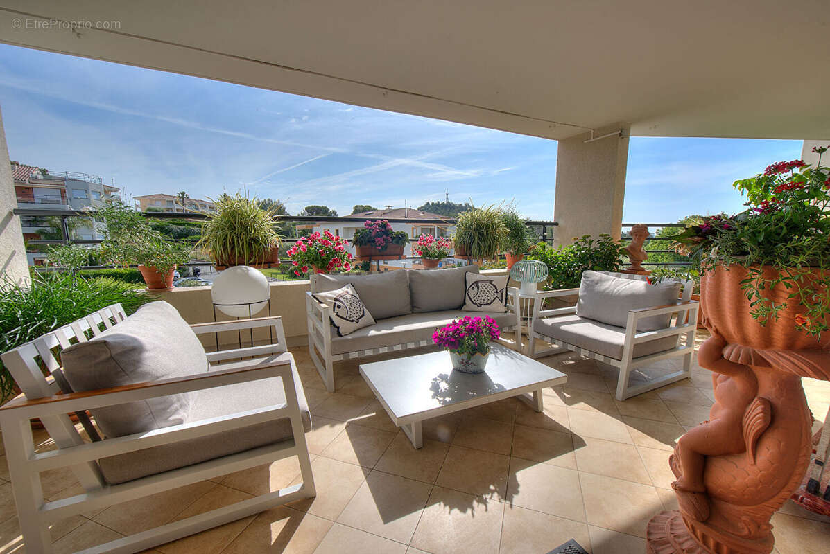 Appartement 3 pieces 84 m2 piscine commerces saint-raphael - photo 3