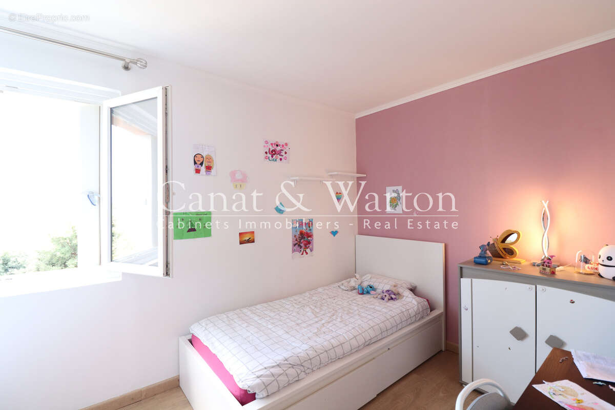 Appartement à LA CROIX-VALMER