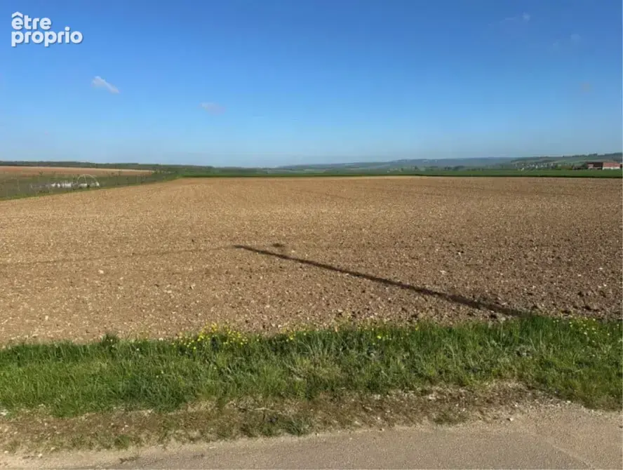 Terrain à LEZINNES