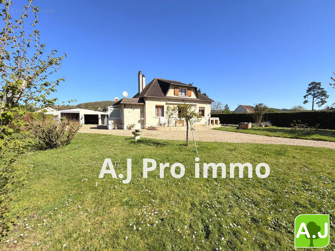 Maison à EZY-SUR-EURE