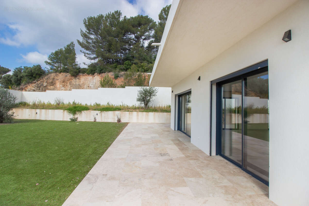Maison à CUERS
