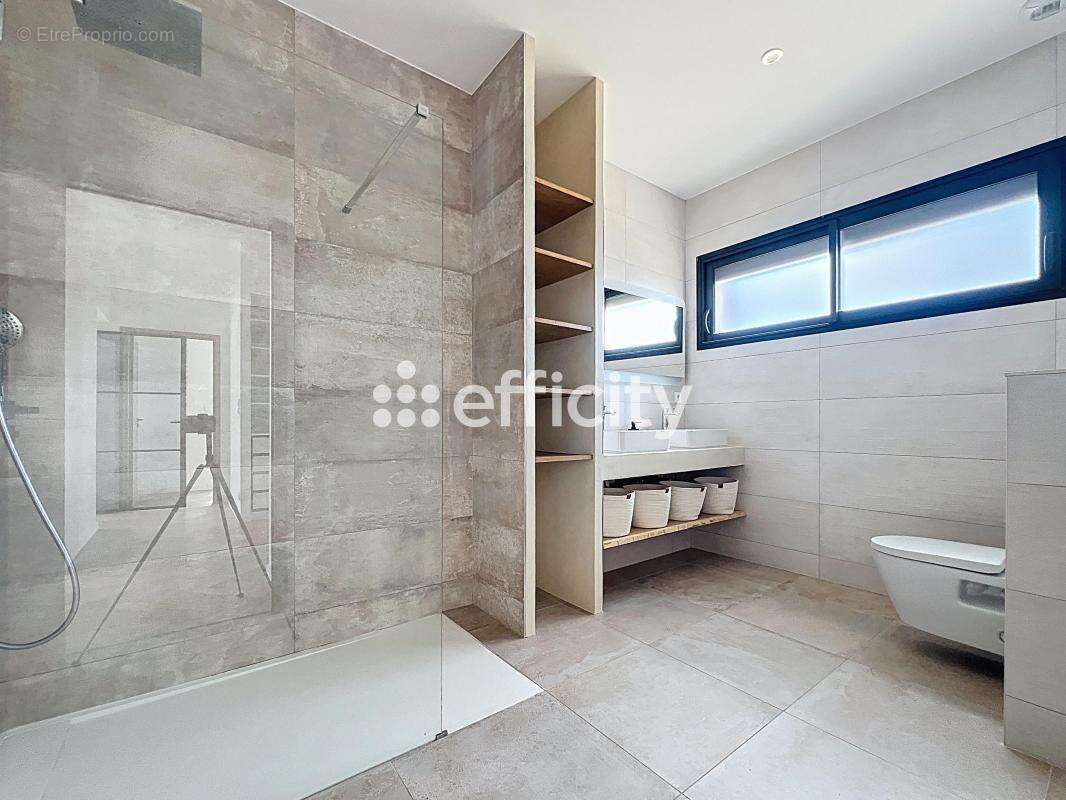 Maison 285 m² à Saint-Cyr-Sur-Loire  - photo 15
