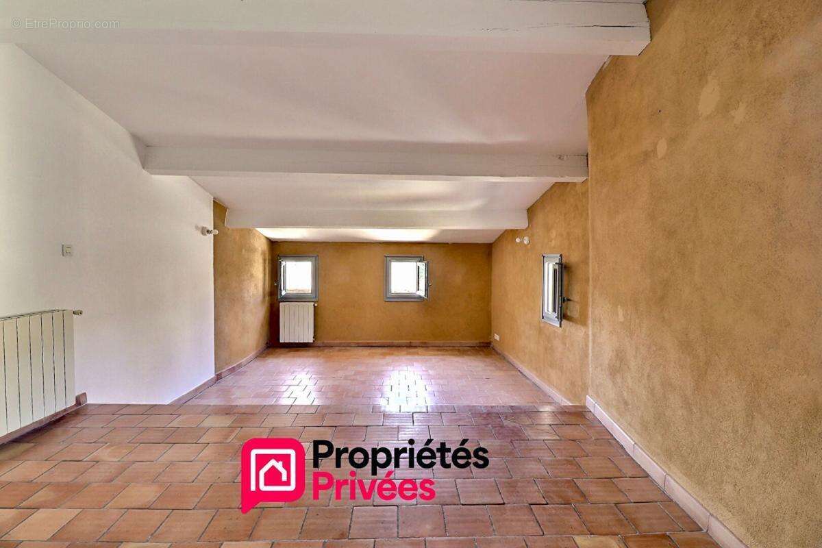 Uzès centre ville, Appartement T3 - photo 2