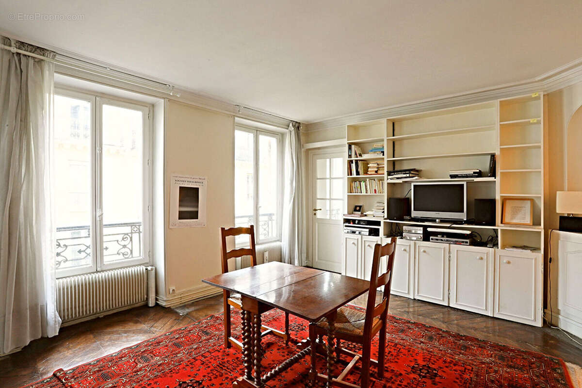 Appartement à PARIS-5E