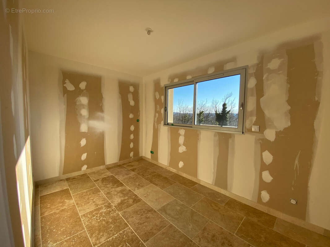 Maison à PUY-L&#039;EVEQUE