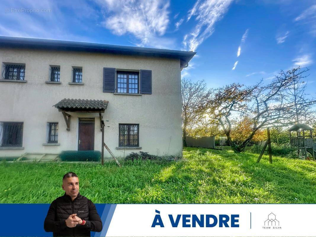 Maison à CHARLY