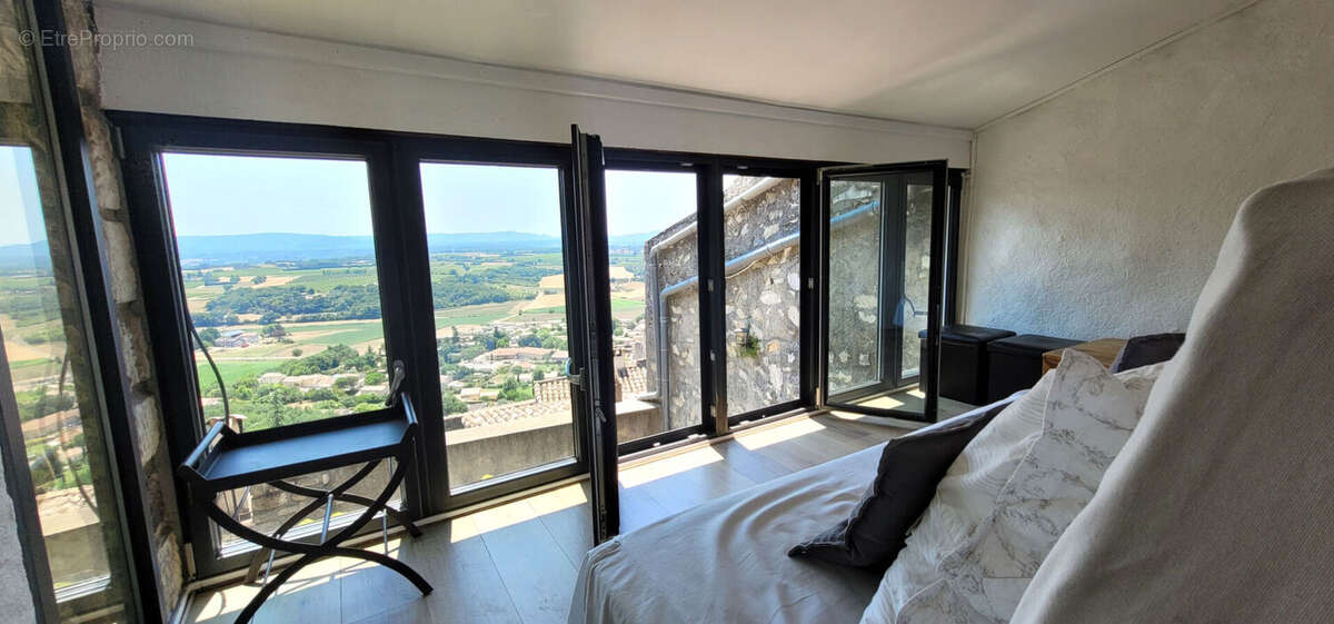 Maison de village avec vue panoramique, jardin et piscine - photo 7